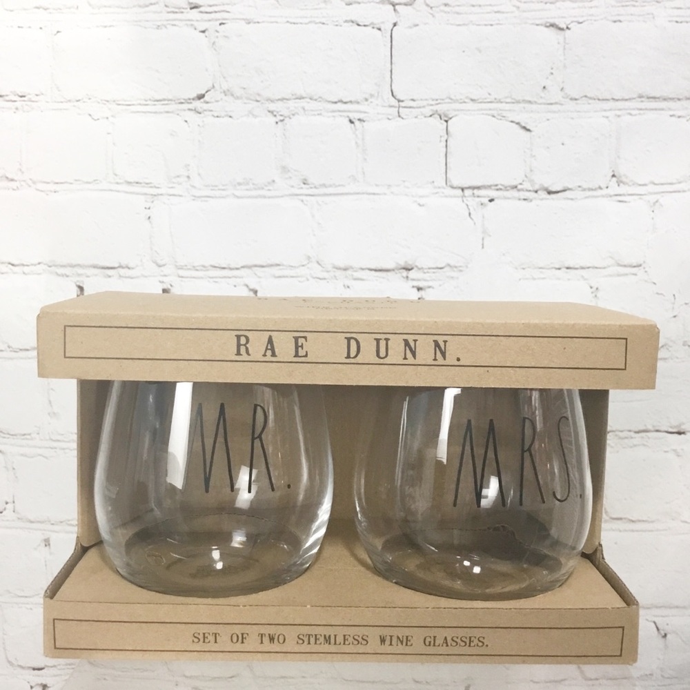 🚨FLASH SALE🚨Rae Dunn MR. & MRS stemless wine glasses set
